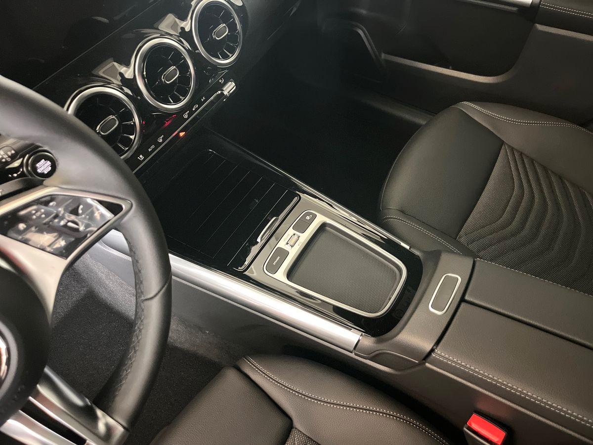 Mercedes-Benz GLA 200 d automatic