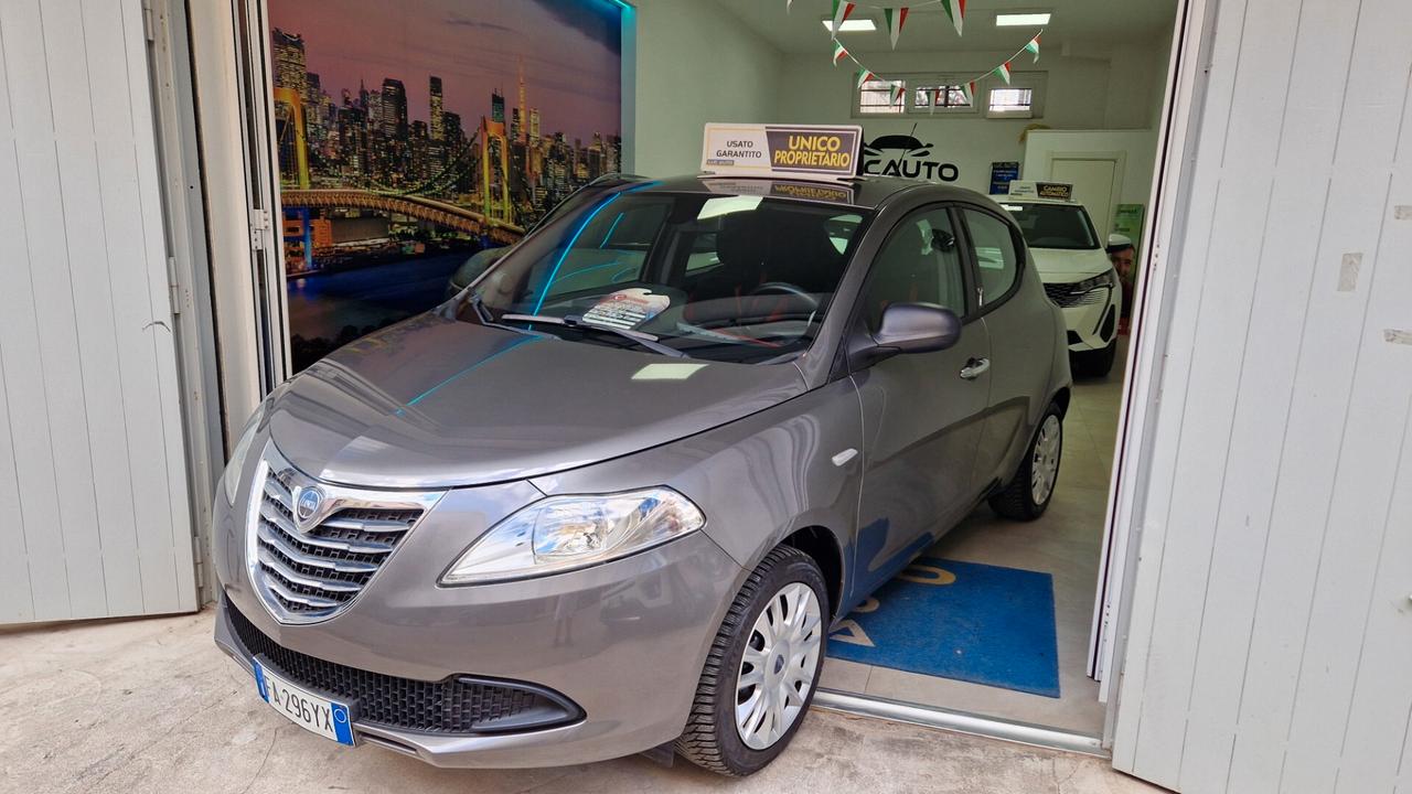Lancia Ypsilon 1.3 MJT 16V 95 CV 5 porte