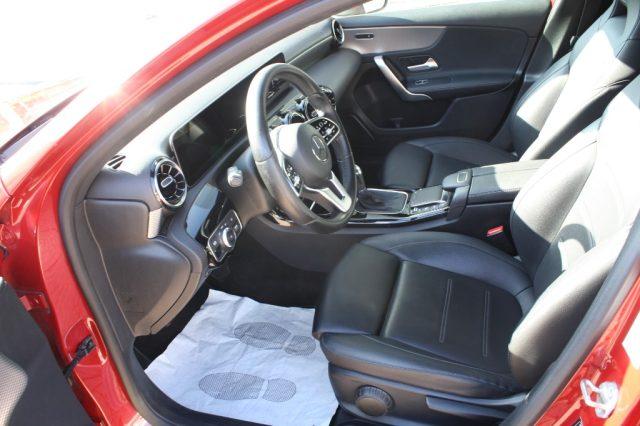 MERCEDES-BENZ A 200 Sport