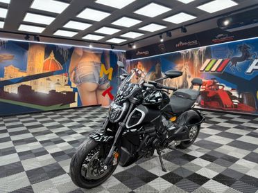 Ducati Diavel V4 (34050)
