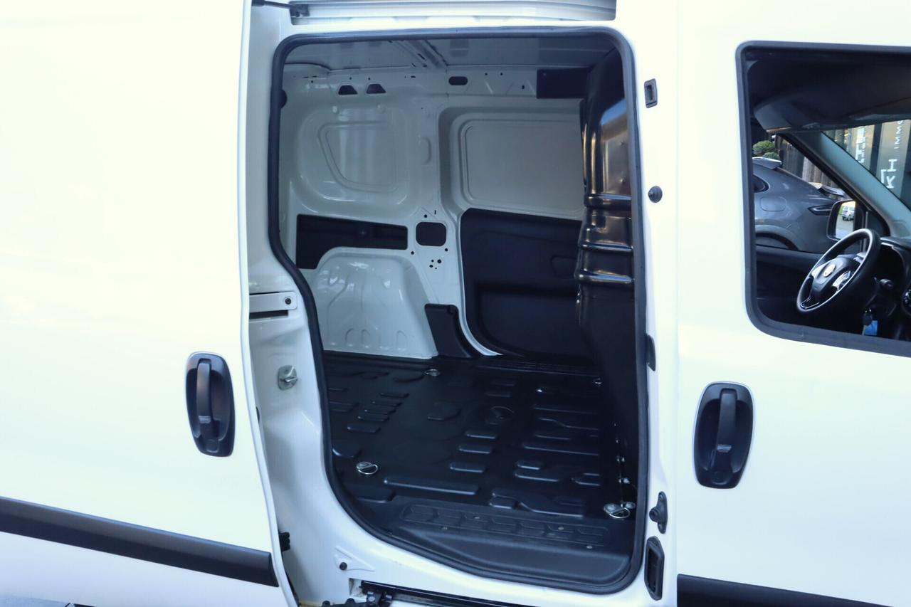 Fiat Doblo 1.6 JTDM 105 CV 3 POSTI 14.250 + IVA