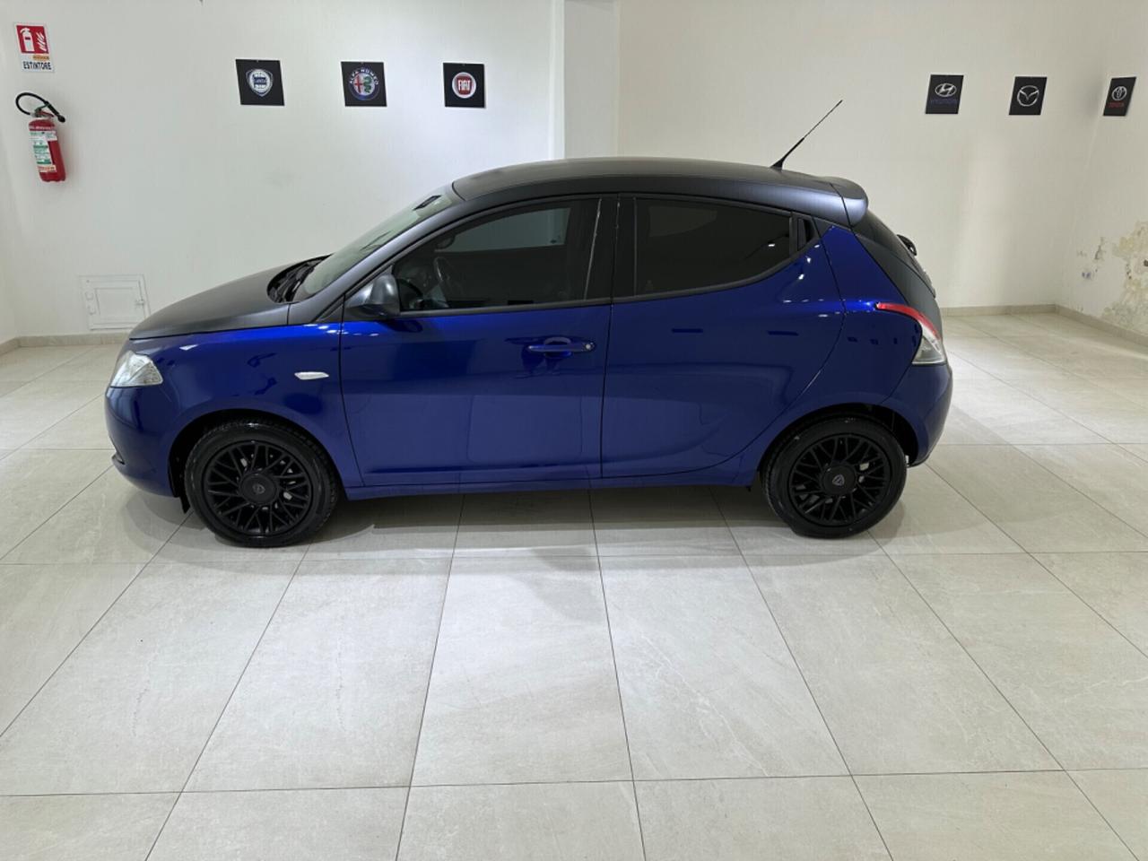 Lancia Ypsilon 1.3 MJT 16V 95 CV 5 porte S&S S Momodesign