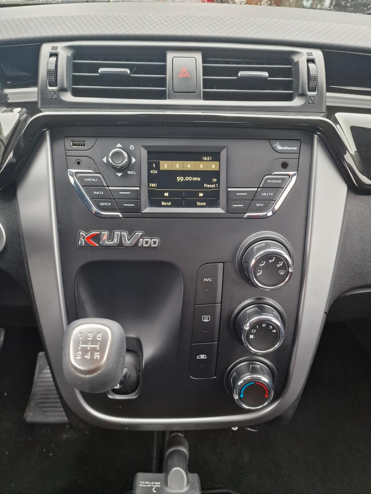 Mahindra KUV100 1.2 VVT K8 83cv