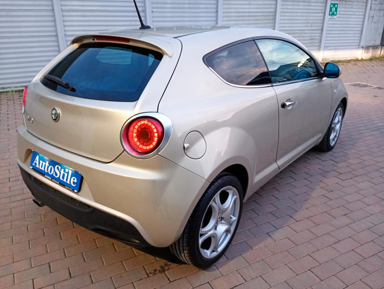 Alfa Romeo MiTo 1.4 Turbo 135 CV M.air S&S Distintive Sport Pack