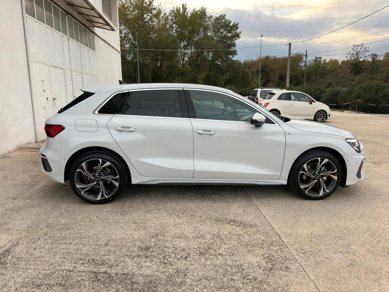 Audi A3 SPB 30 g-tron S tronic line edition