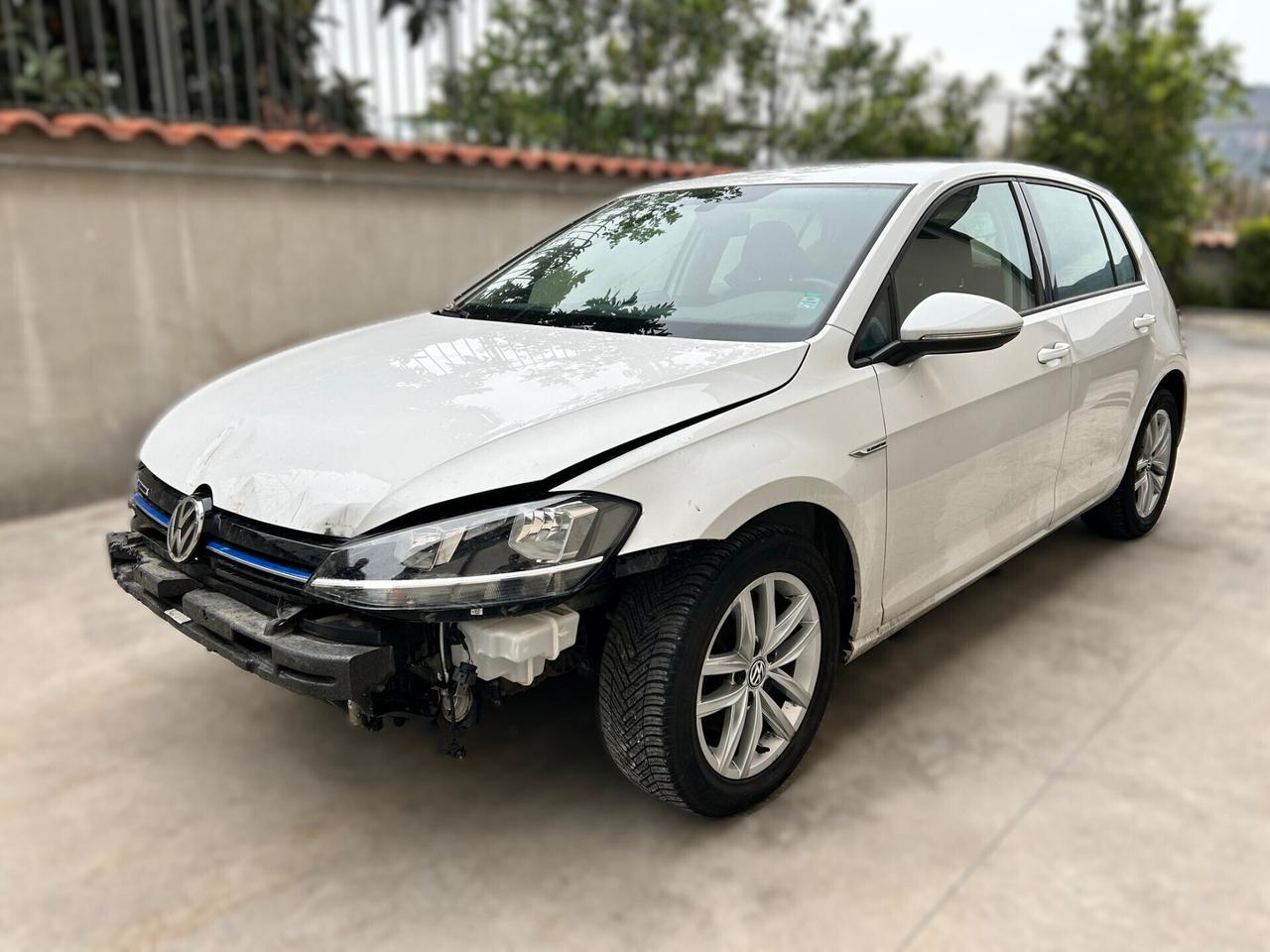 VW GOLF 1.5 TGI *DSG - 2020 Incidentata