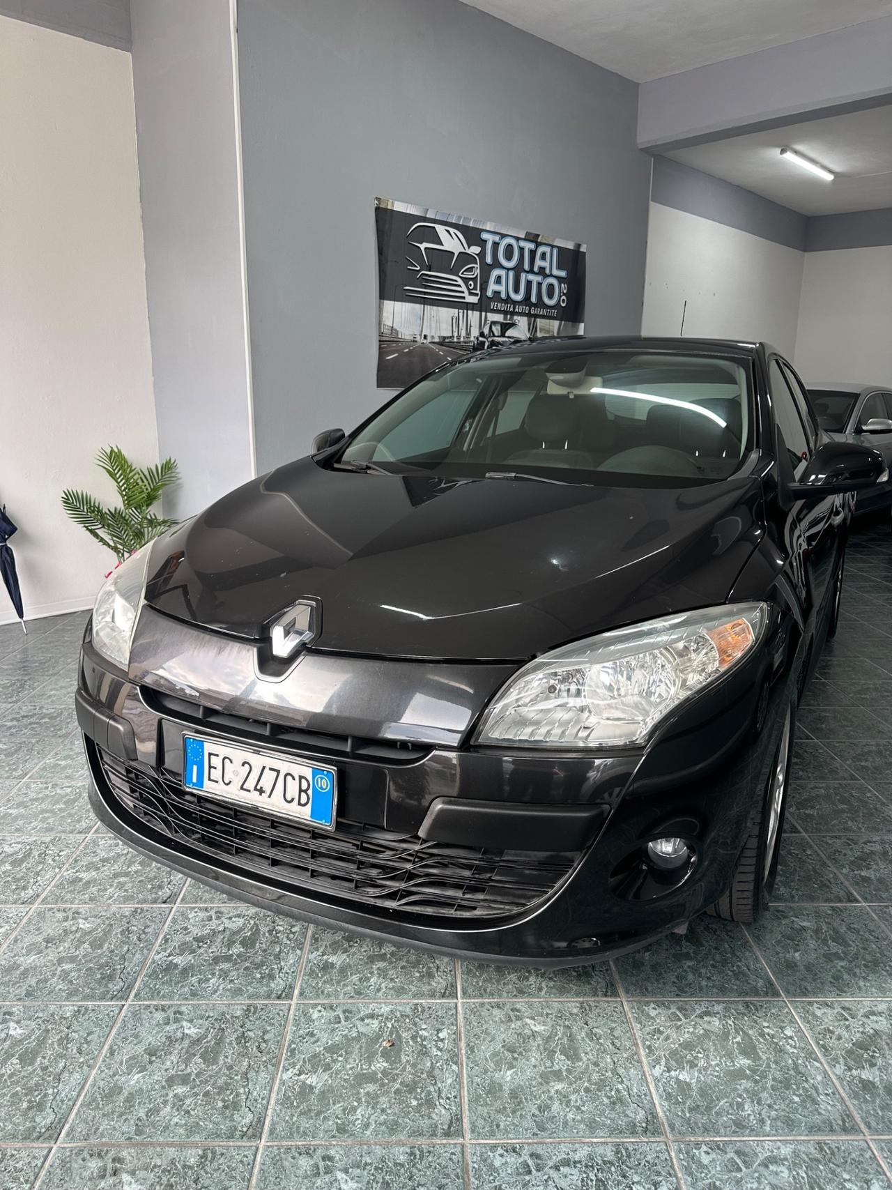 Renault Megane Mégane 1.5 dCi 110CV EDC Dynamique