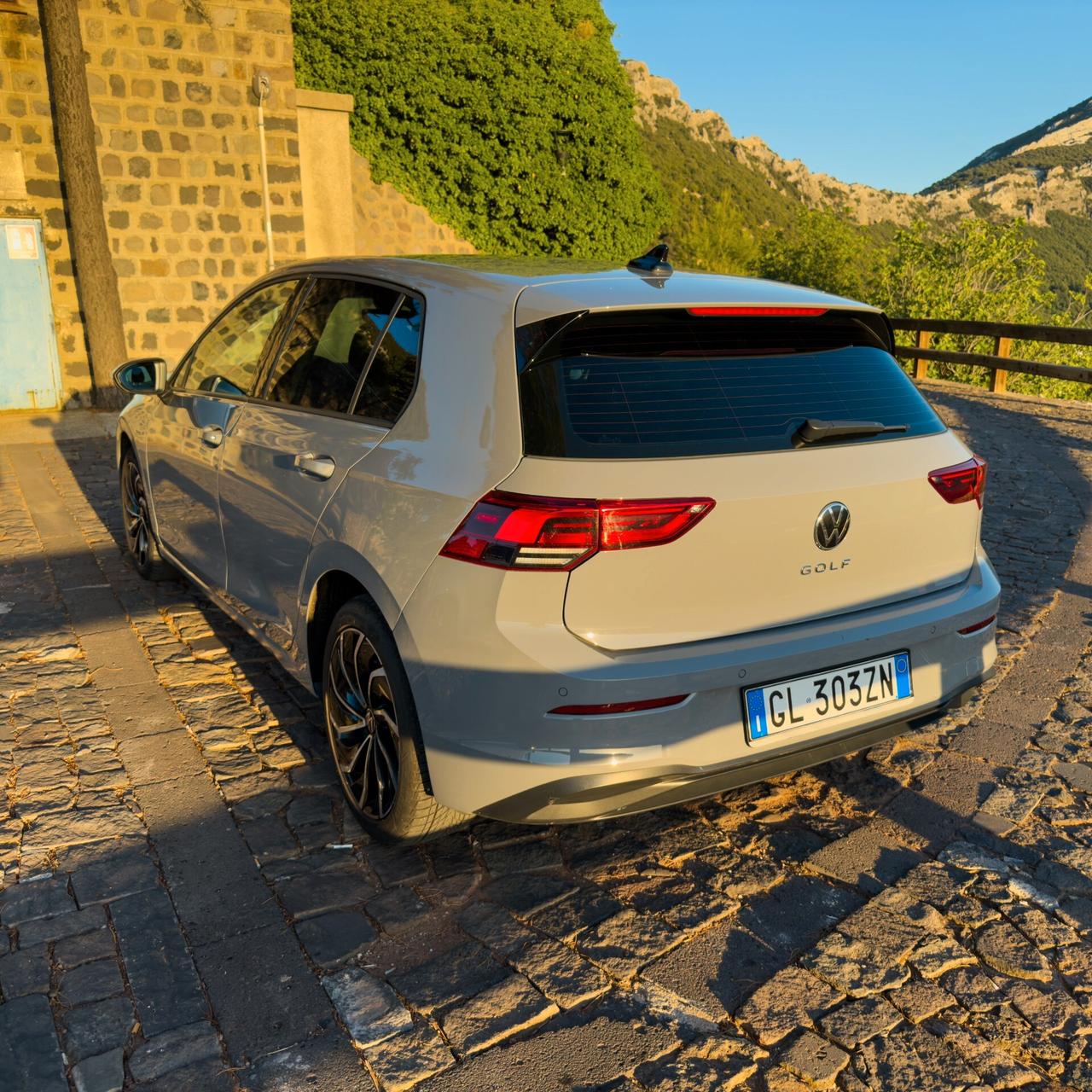 Volkswagen Golf 8 - 2.0 TDI EVO SCR Life - 2022