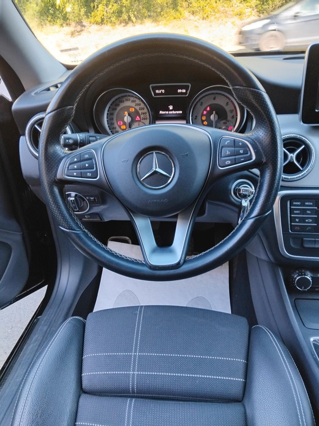 Mercedes-benz CLA 180 d S.W. Premium