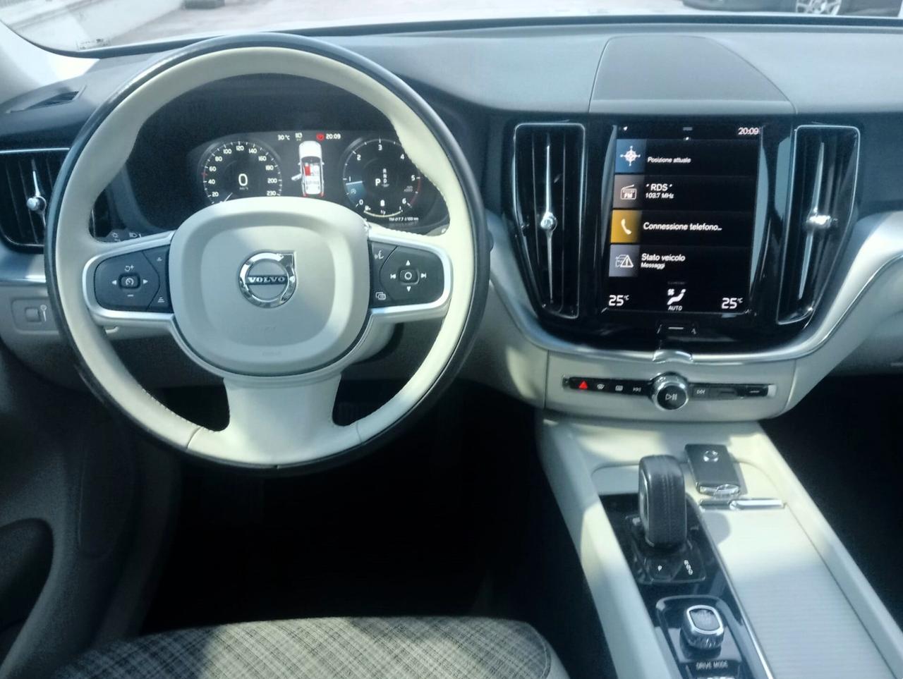 Volvo XC 60 XC60 B4 (d) Geartronic Momentum Pro
