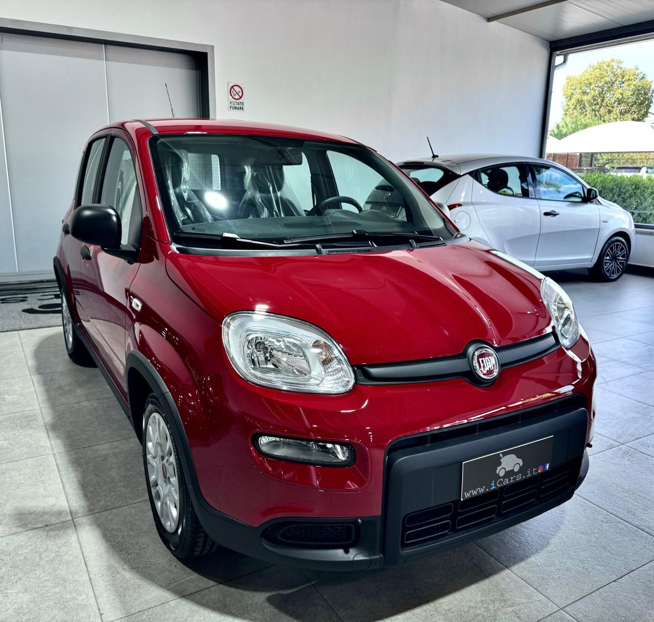 Fiat Panda 1.0 70CV Firefly Hybrid Red