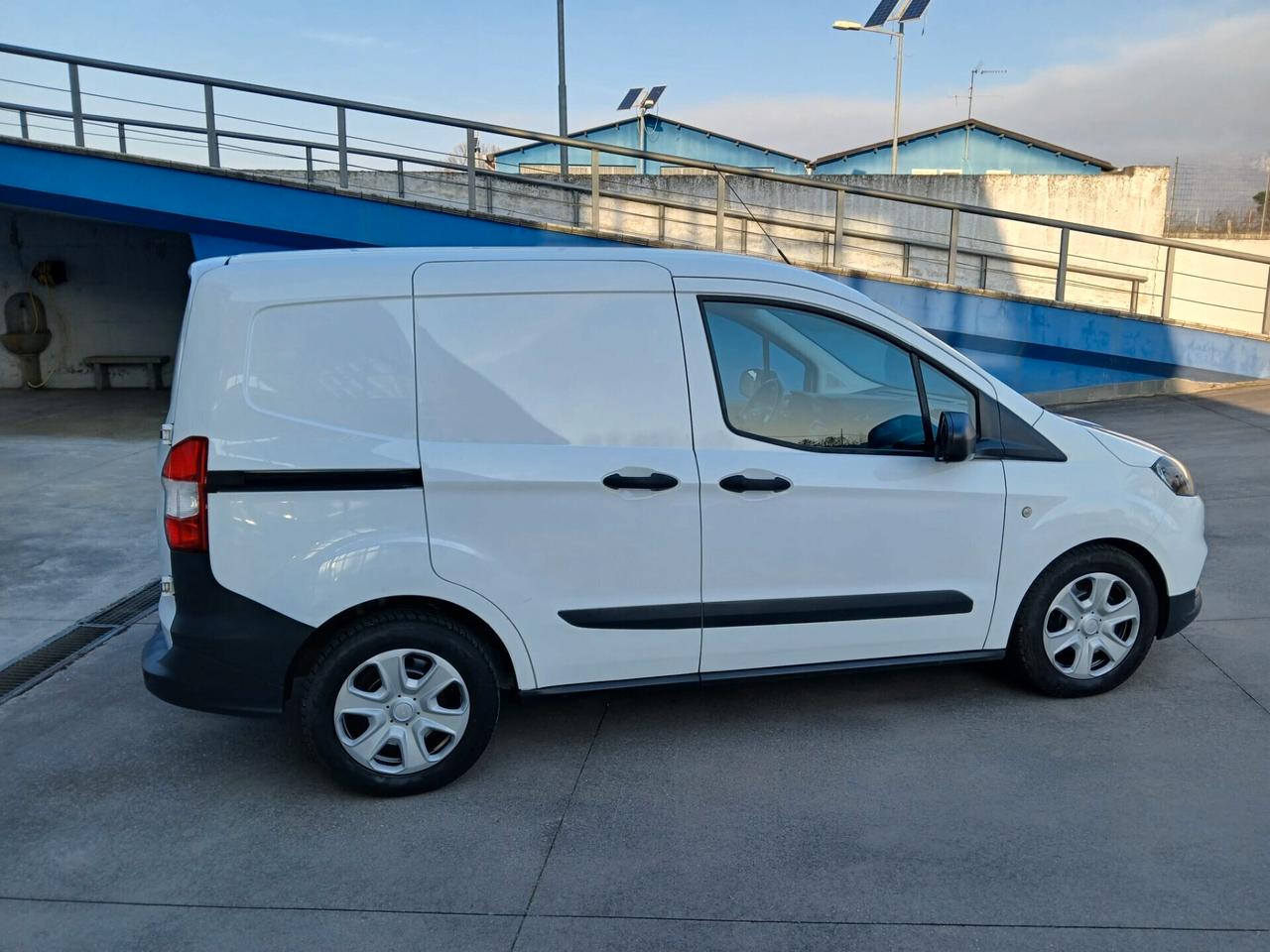 Ford Transit Courier 1.5 TDCi 100cv anno 2019