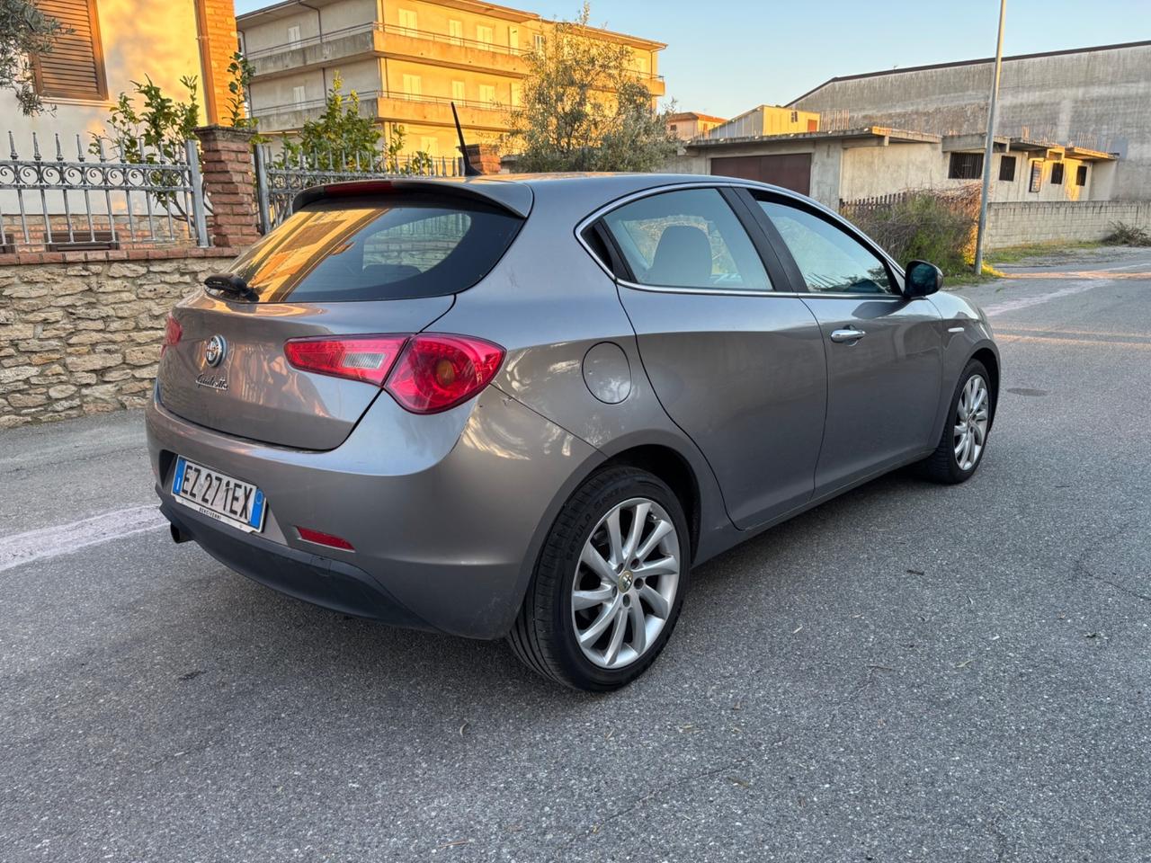 Alfa Romeo Giulietta 1.6 JTDm-2 105 CV Exclusive
