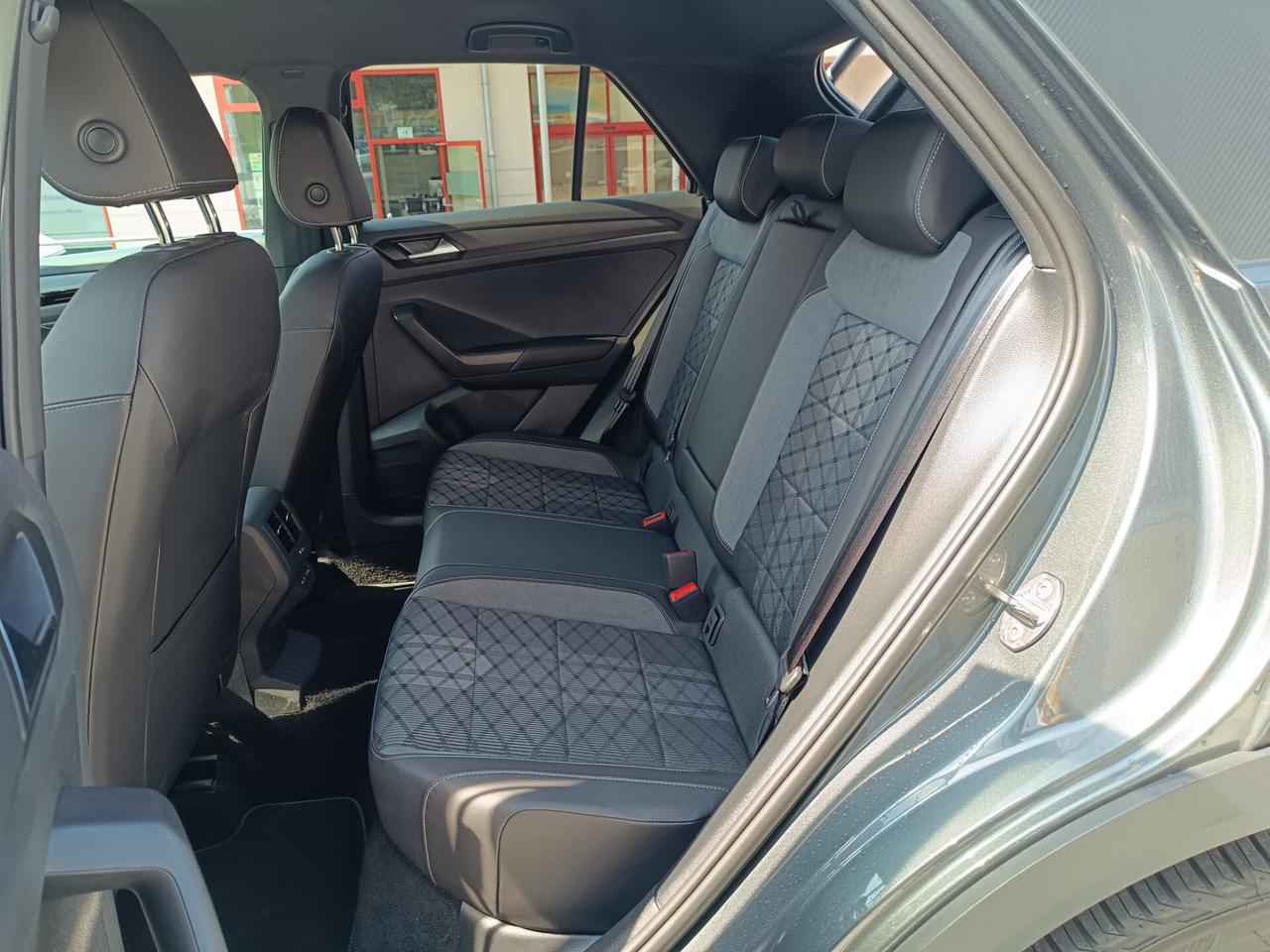 VOLKSWAGEN T-ROC 2.0 TDI 150CV 4MOTION R-LINE 4X4 4WD