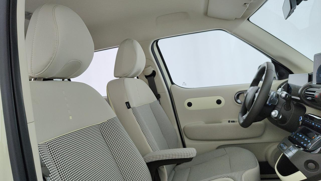 HYUNDAI Inster 49kWh XClass Tech Pack