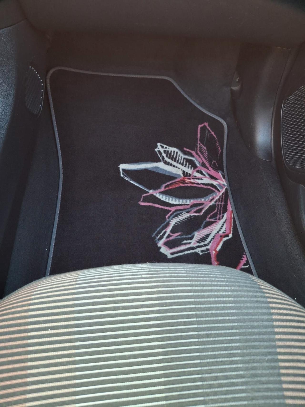 Peugeot 108 VTi 68 5 porte Allure TOP!