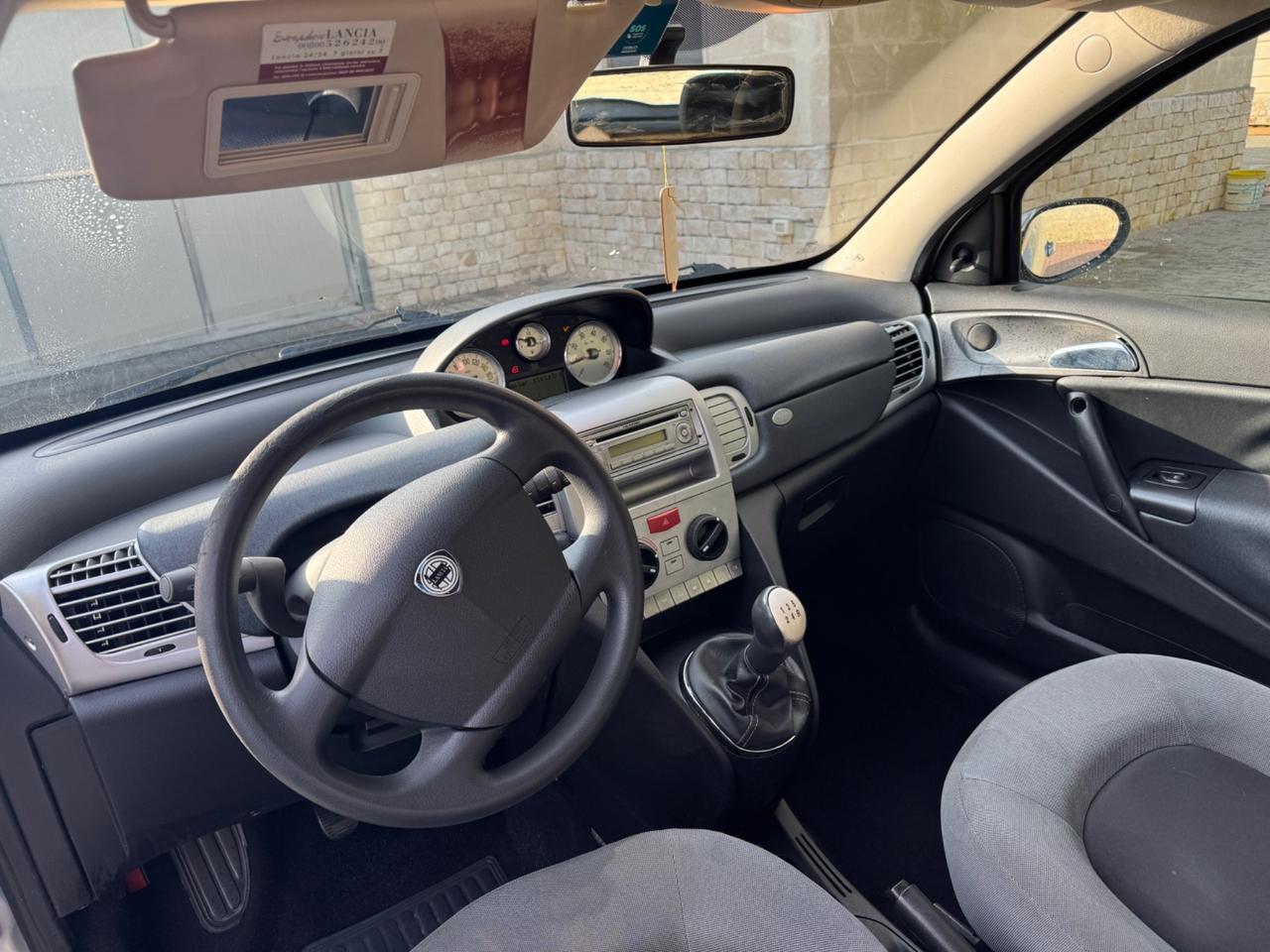 Lancia Ypsilon 1.3 MJT 75 CV NEOPATENTATI