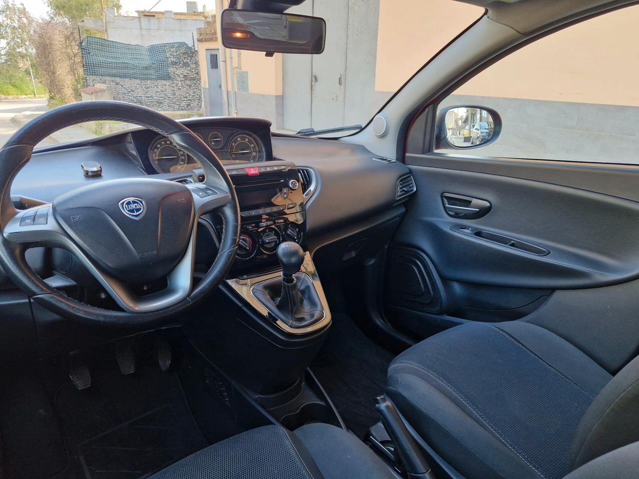Lancia Ypsilon 1.3 MJT 16V 95 CV 5 porte S&S S Momodesign