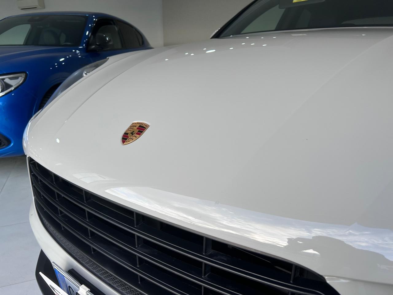 Porsche Macan 2.0 allestimento Full