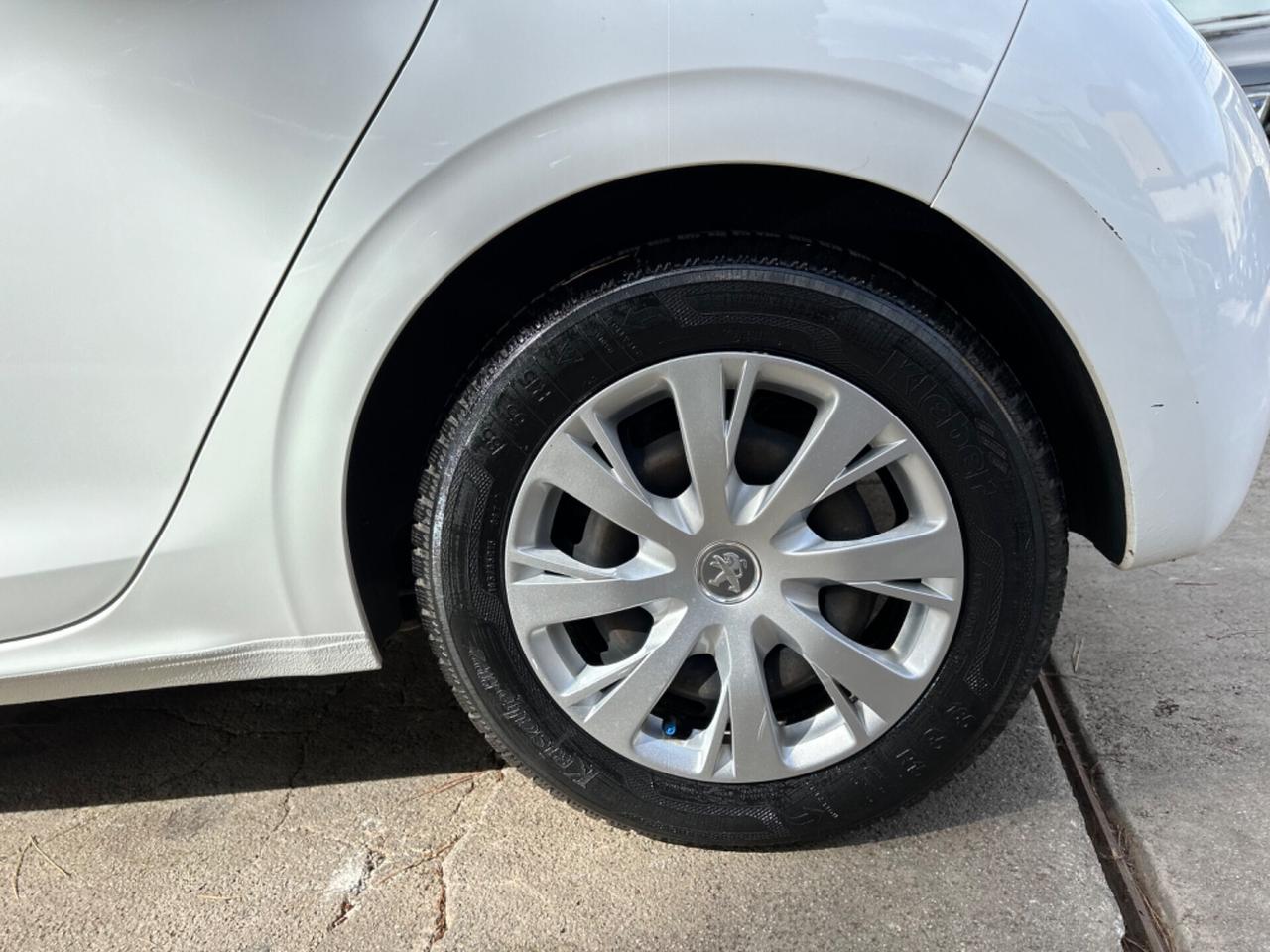 Peugeot 208 1.0 5 porte Allure