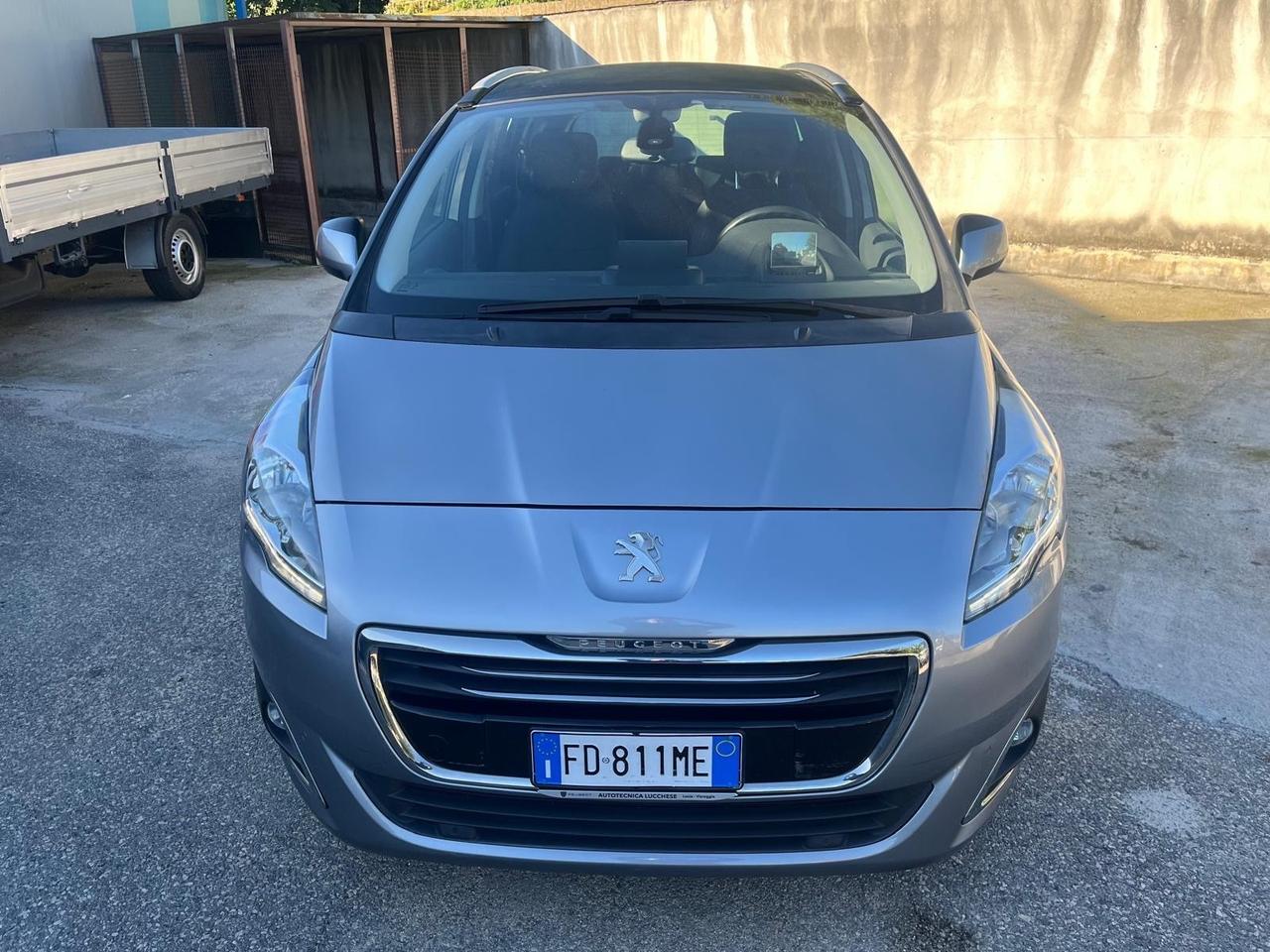 Peugeot 5008-2.0 hdi-7 P- allure-2016