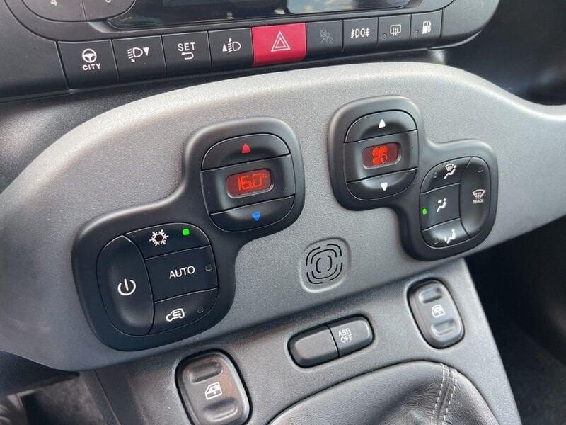 FIAT Panda 0.9 TwinAir Turbo Natural Power Lounge
