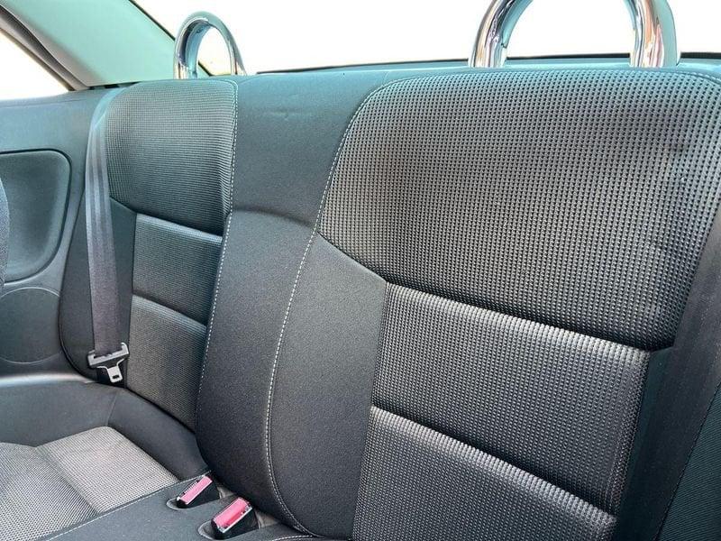 Peugeot 207 1.6 VTi 120CV CC Féline