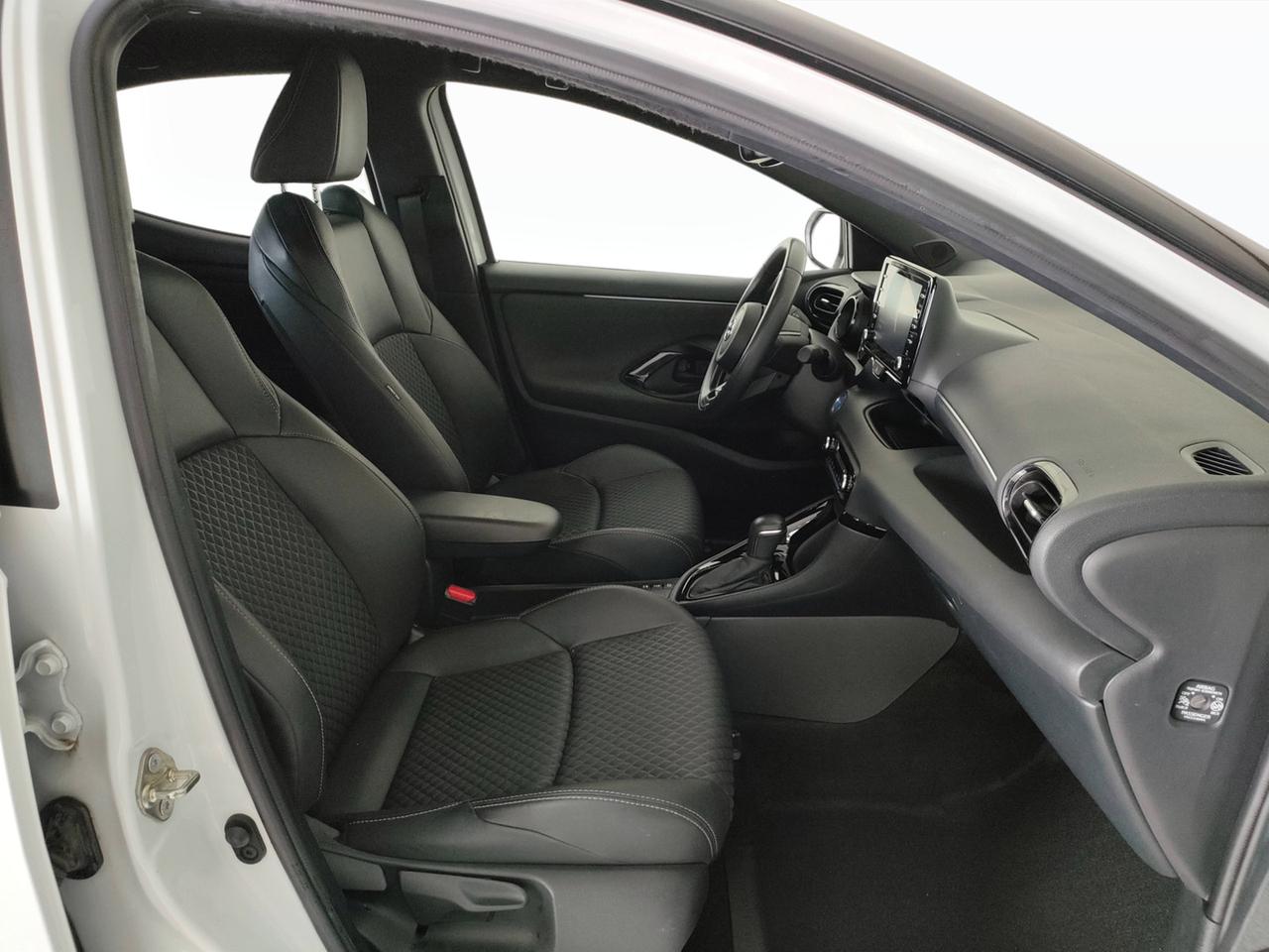 TOYOTA Yaris IV 2020 - Yaris 1.5h Style