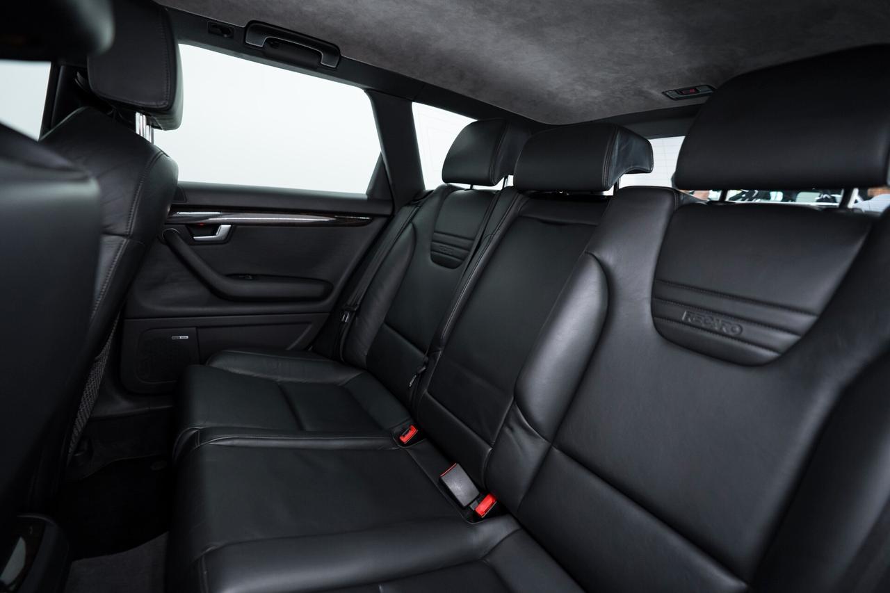 Audi S4 MANUALE