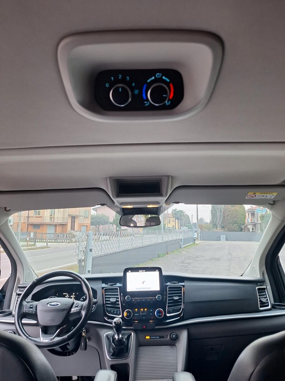 Ford Tourneo Custom AUTOCARRO 6 POSTI !!! 320 2.0 EcoBlue 185CV PC Titanium X