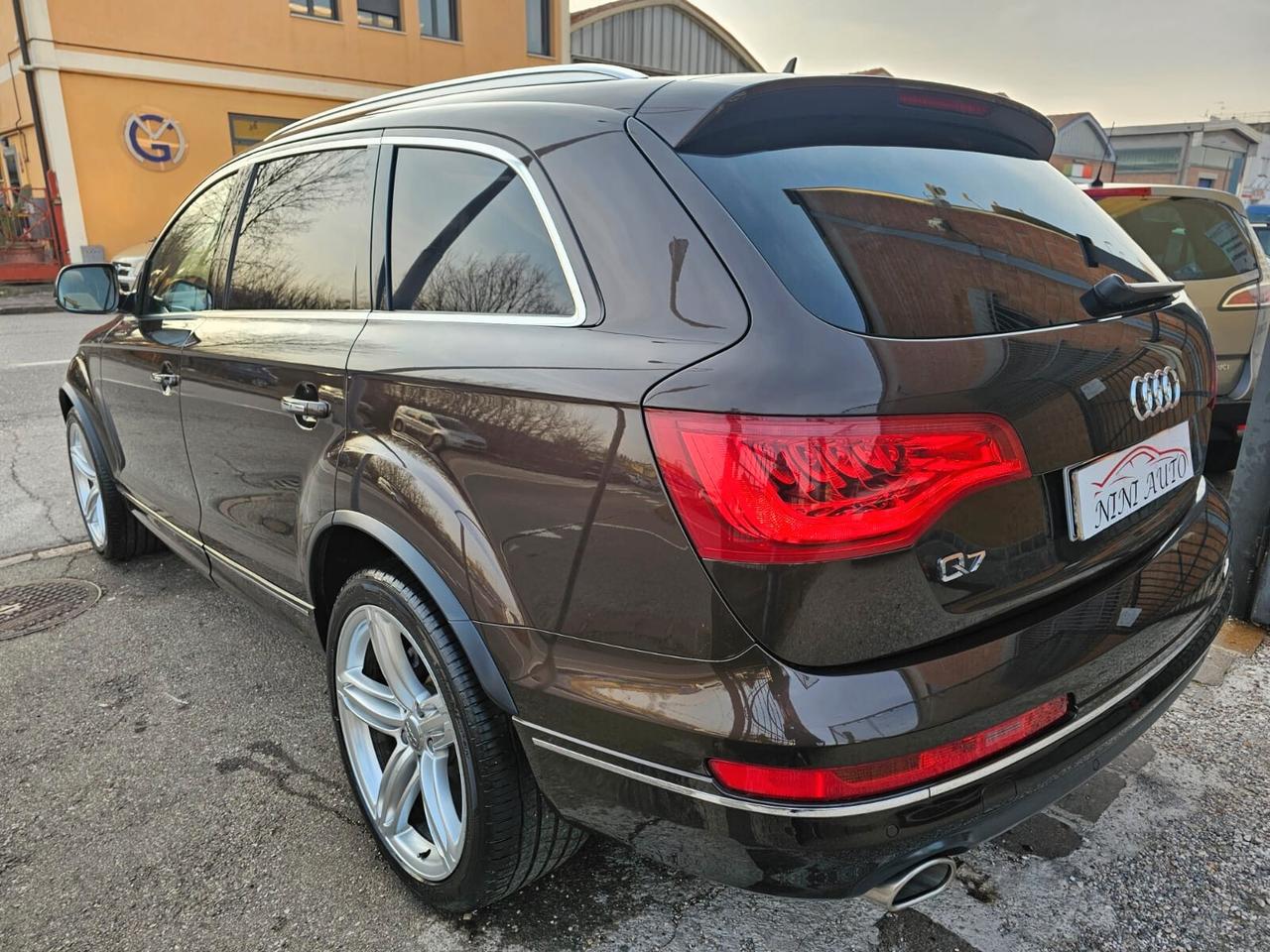 Audi Q7 3.0 V6 TDI 240cv Quattro*Pelle*Navi*Tetto*Bi-Xeno*21*7Posti*