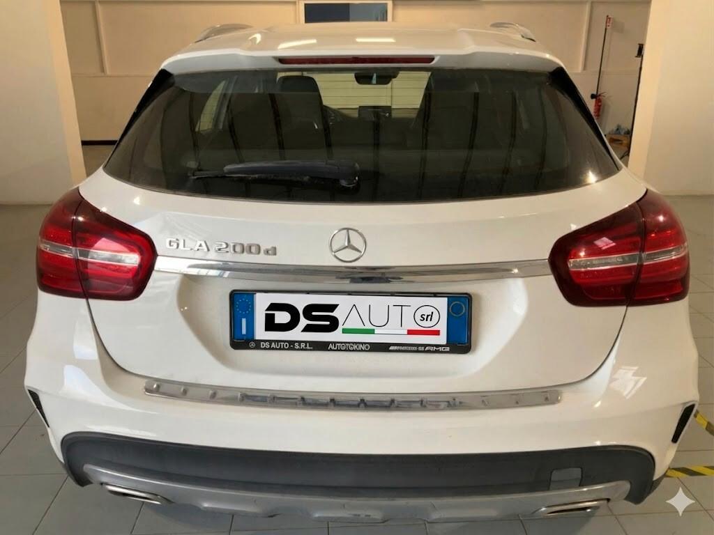 *MERCEDES- BENZ GLA 200 D AMG PREMIUM
