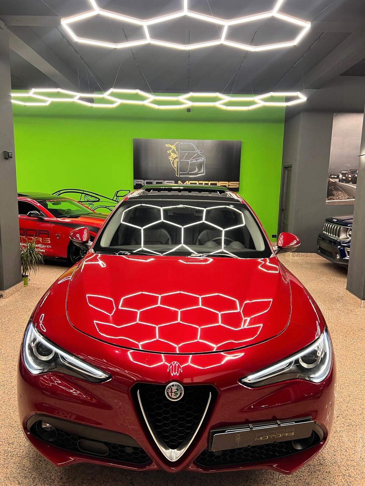 Alfa Romeo Stelvio 2.2 Turbodiesel 180 CV AT8 Q4 Executive red competition