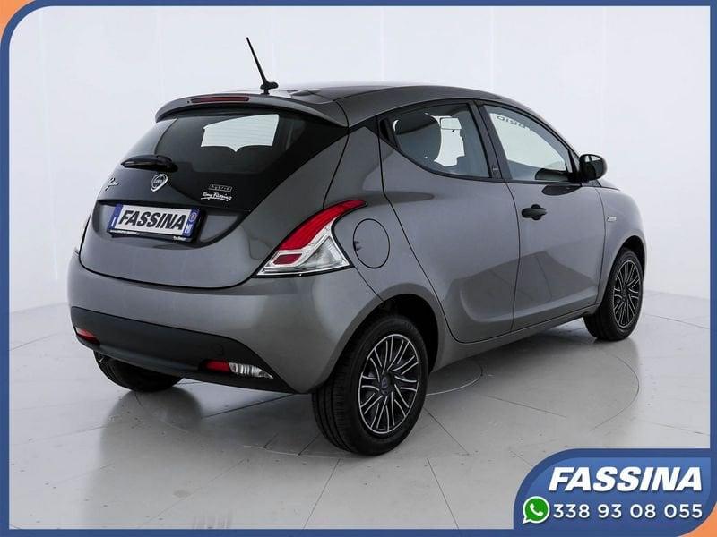 Lancia Ypsilon 1.0 FireFly 5 porte S&S Hybrid Silver Plus