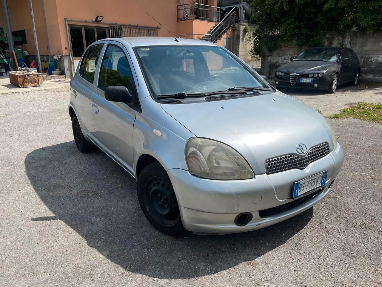 Toyota Yaris 1.3i 16V cat 5 porte Luna