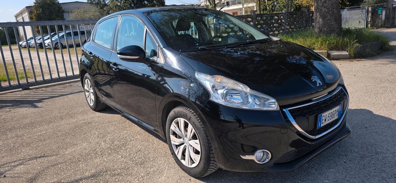 Peugeot 208 1.4 HDi 68 CV 5 porte Access