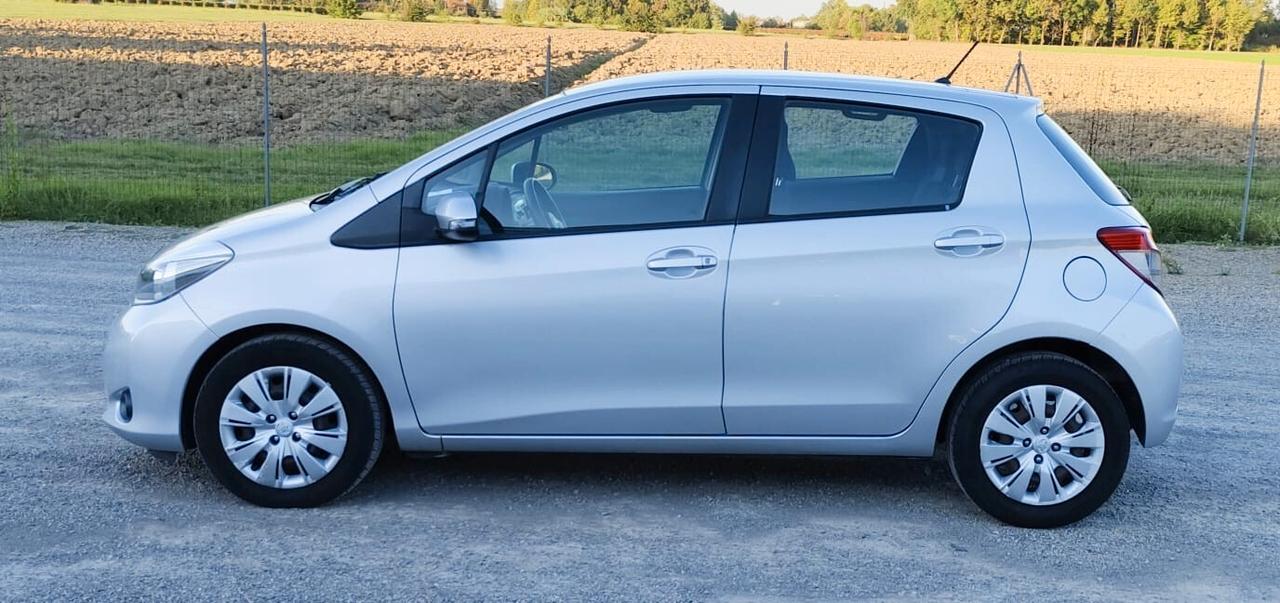 Toyota Yaris 1.4 D-4D 5 porte Lounge