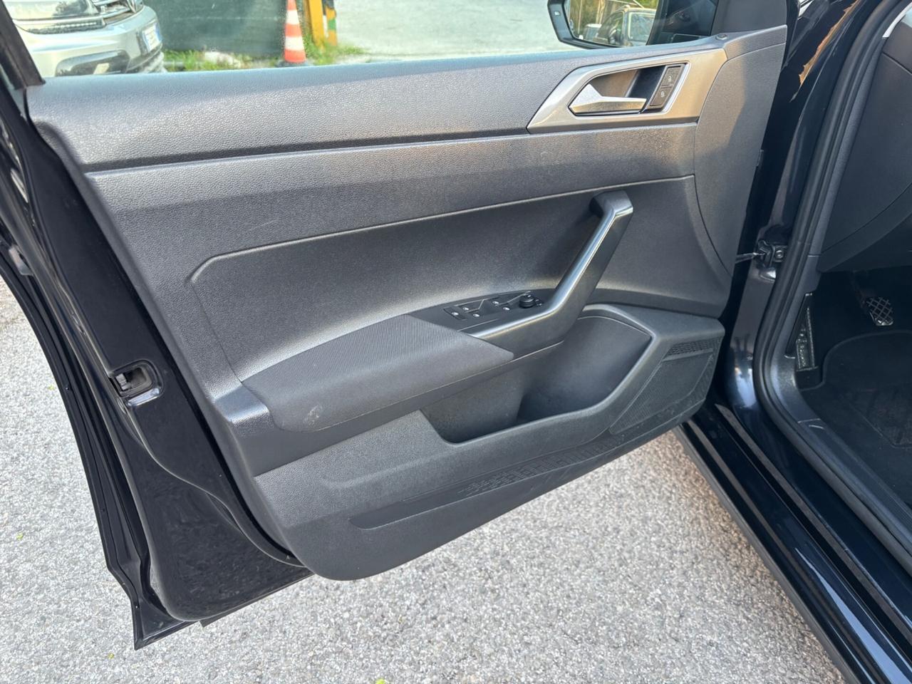 Volkswagen Polo 1.0 5p. Comfortline OK NEOPATENTATI