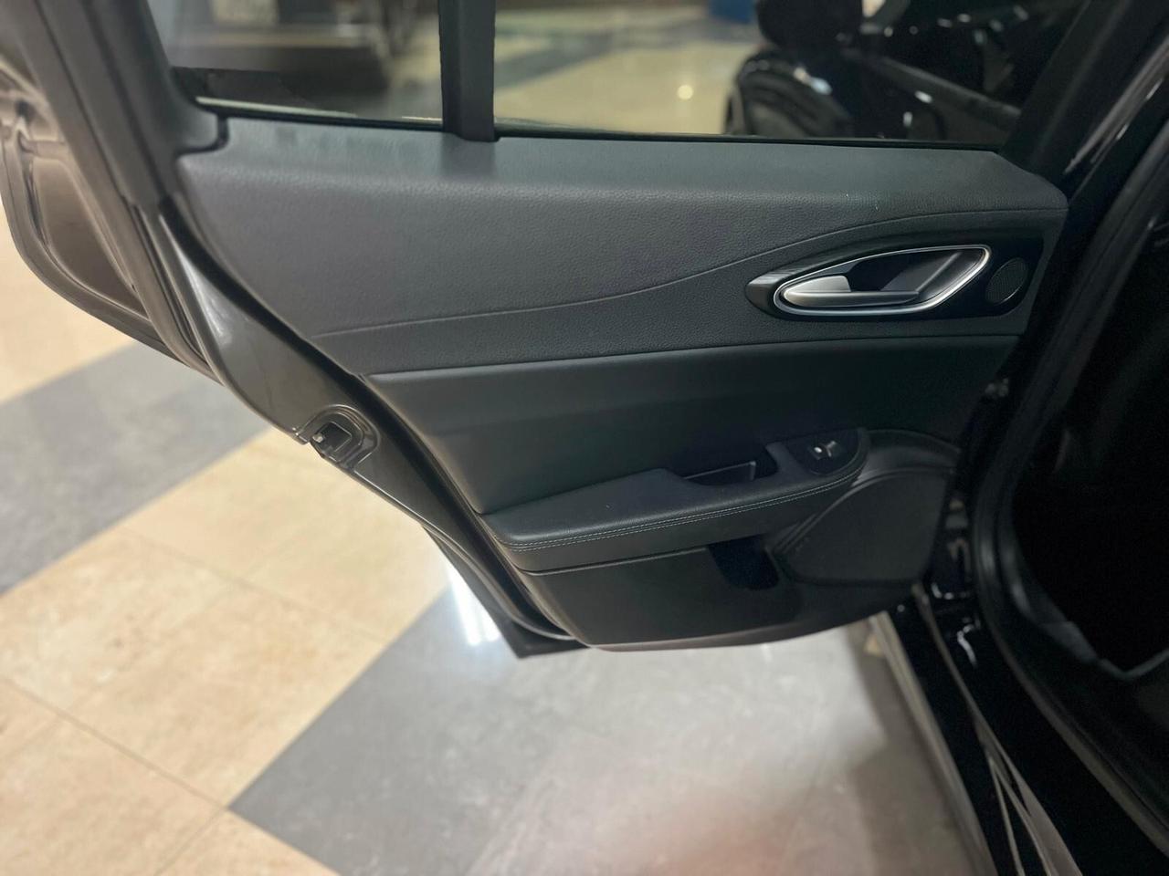 Alfa Romeo Giulia 2.2 Turbodiesel 180 CV Executive