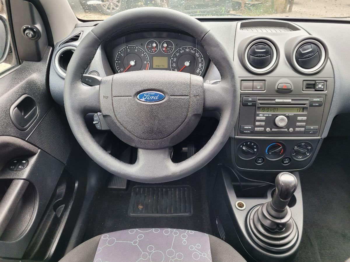 FORD - Fiesta - 1.2i 16V 5 porte Ghia