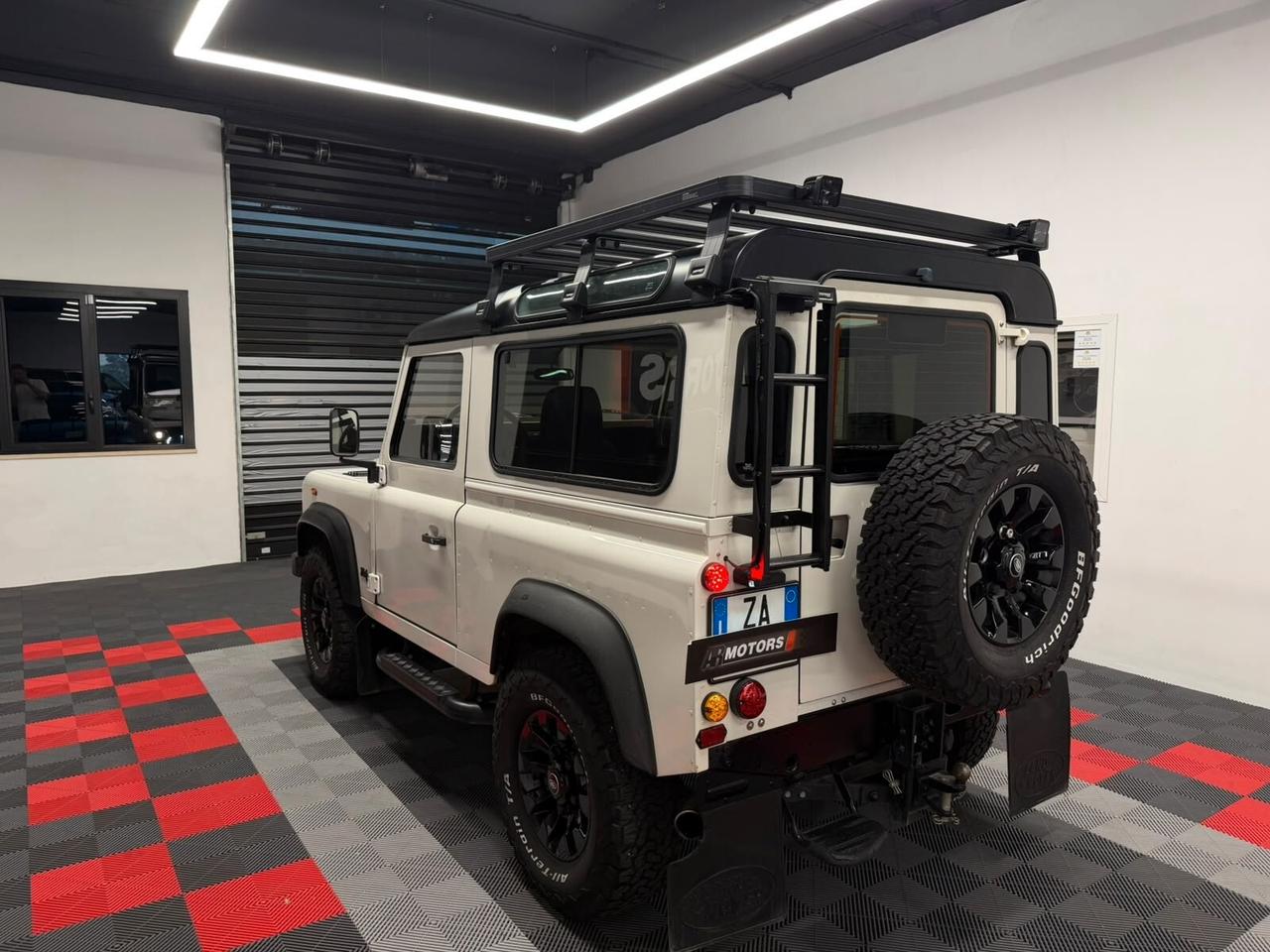 Land Rover Defender 90 2.5 Td5