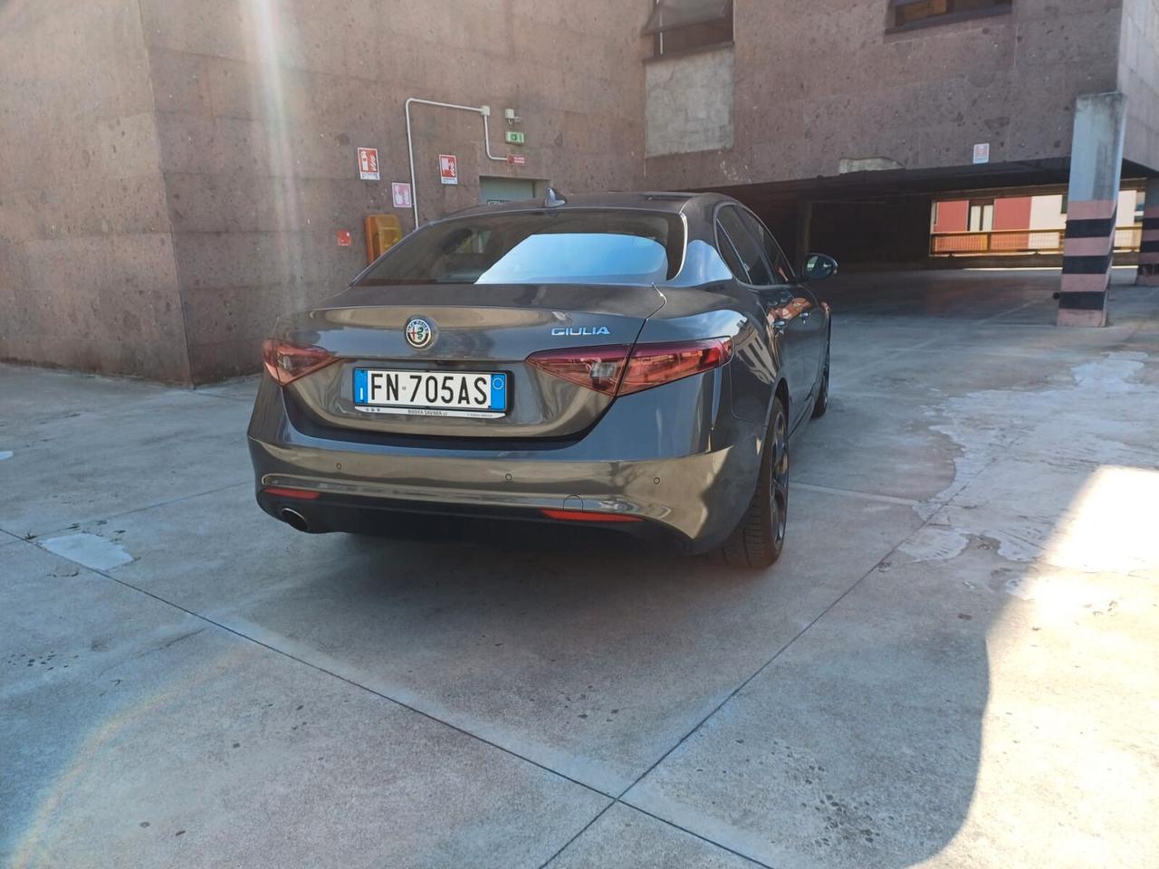 Alfa Romeo Giulia 2.0 Turbo 200 CV AT8 Super