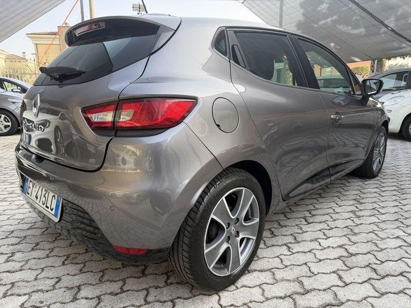 Renault Clio Clio 5p 1.2 Costume National DUEL 75cv FULL OPTIONAL