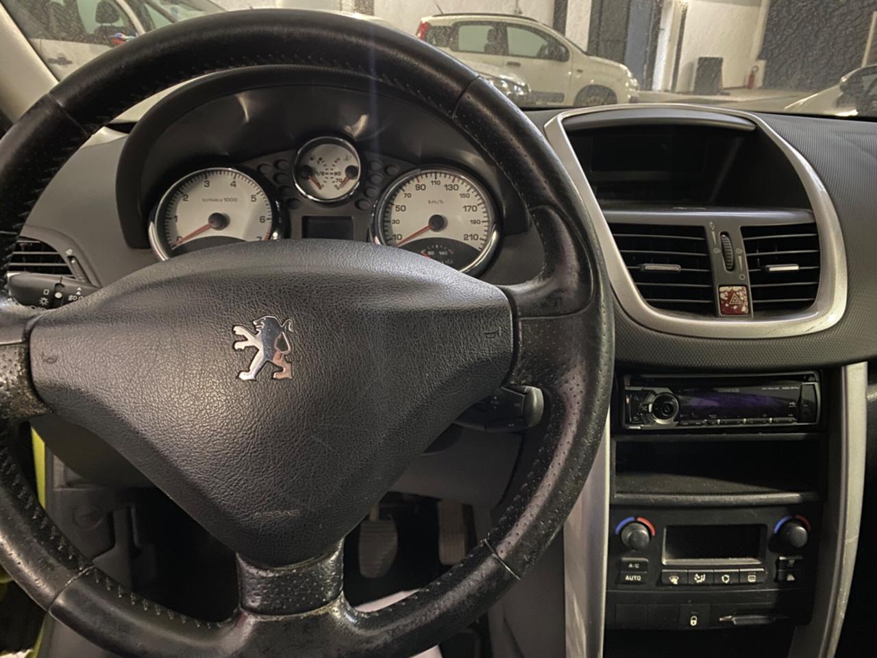 Peugeot 207 1.4 88CV 3p. XS