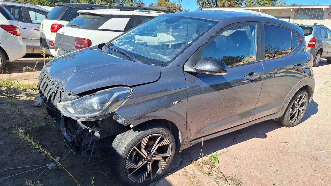 HYUNDAI I10 2023 SINISTRATA BENZINA