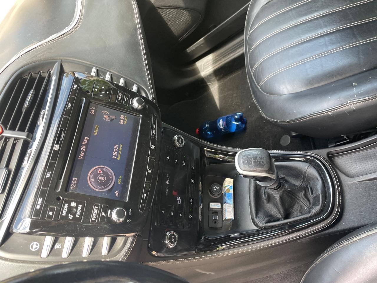 Lancia Delta 1.9 MJT Twinturbo DPF Gold