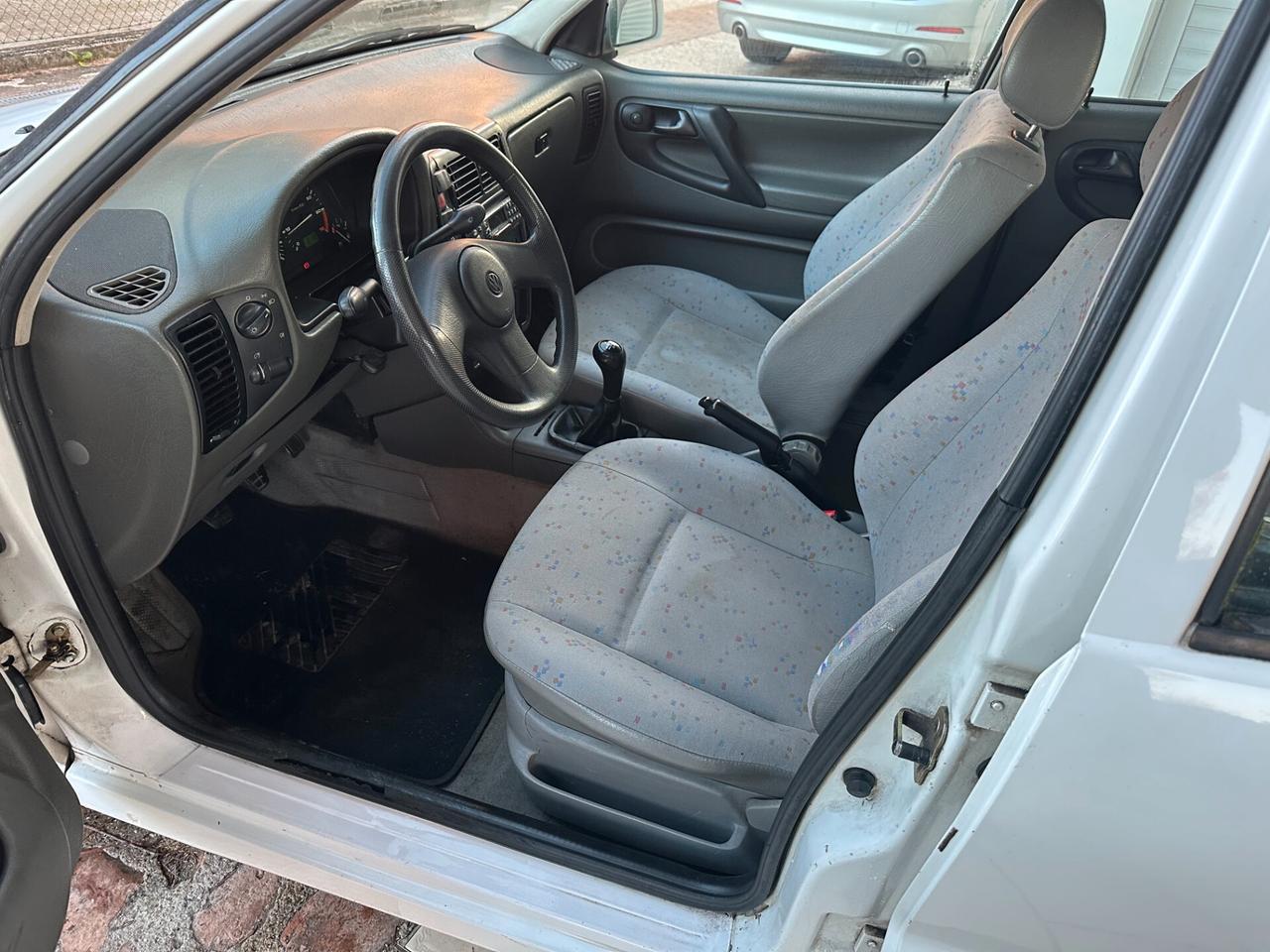 Volkswagen Polo 1.0 METANO (12 RATE)