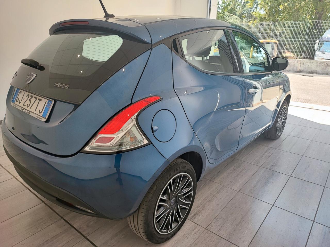 Lancia Ypsilon 1.0 FireFly 5 porte S&S Hybrid UnYca