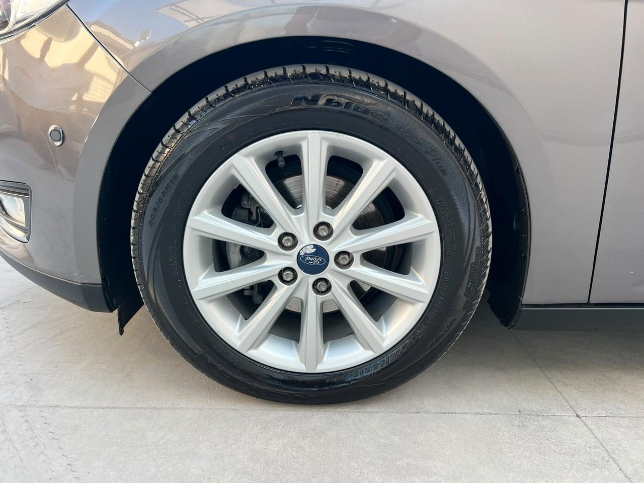 FORD FOCUS 1.5 TDCi 120 CV SW 2015!!! FULL OPTIONAL!!!