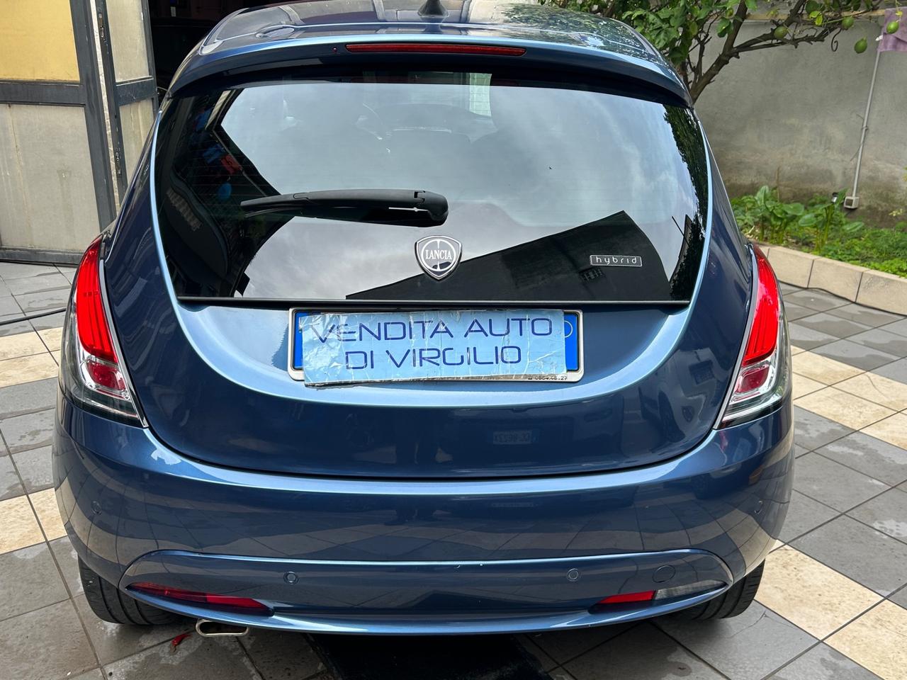 Lancia Ypsilon 1.0 FireFly 5 porte S&S Hybrid Ecochic Gold